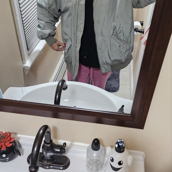 H&m Light Sage oversized bomber - Picture 8 of 9